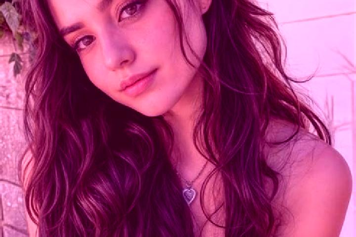 Chloe, 28, a auburn amber-eyed mediterranean companion based in El Corozal. Offering BDSM, Massage, A-Level, Domination. Available for incall and outcall, ov...
