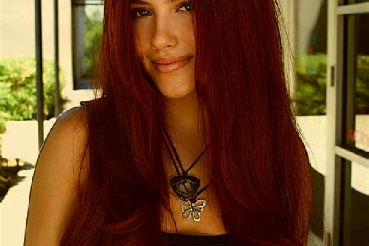 Chloe, 28, a auburn dark-eyed mediterranean companion based in Pedralba. Offering Deep French Kissing, Domination, Girlfriend Experience. Available for incal...