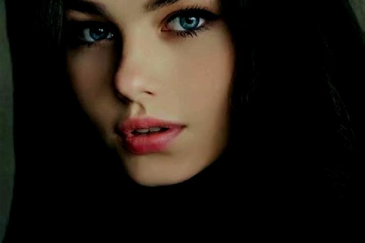 Chloe, 28, a black blue-eyed caucasian companion based in West Stockwith. Offering Overnight, Prostate Massage, Couples, Tantra. Available for incall and out...