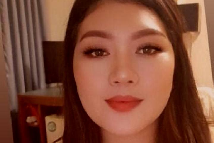 Chloe, 28, a black grey-eyed asian companion based in Hovden. Offering CIM, Roleplay, GFE. Available for incall and outcall, overnight bookings available.