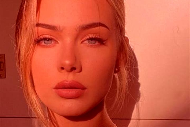 Chloe, 28, a blonde grey-eyed european companion based in Rouzerville. Offering A-Level, Massage, Domination. Available for incall and outcall, overnight boo...