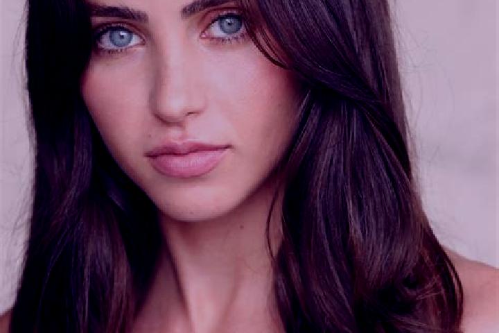 Chloe, 28, a brunette blue-eyed mediterranean companion based in Tiu. Offering Duos, A-Level, Girlfriend Experience, Massage, Erotic Massage. Available for i...