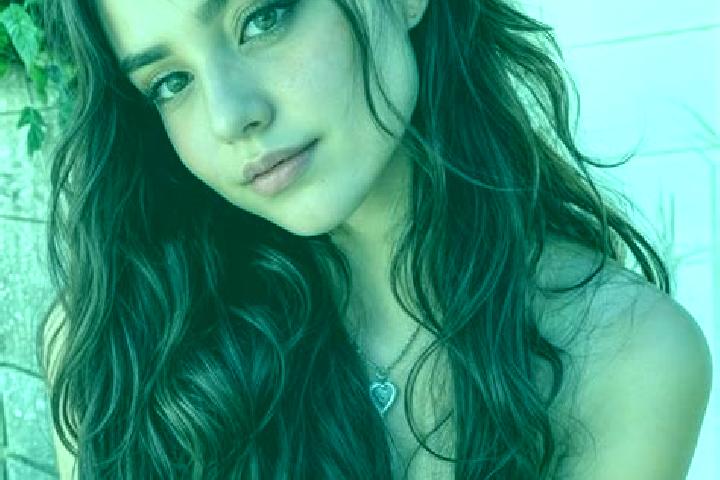 Chloe, 28, a brunette hazel-eyed slavic companion based in Sacey. Offering CIM, Girlfriend Experience. Available for incall and outcall, day and evening dates.
