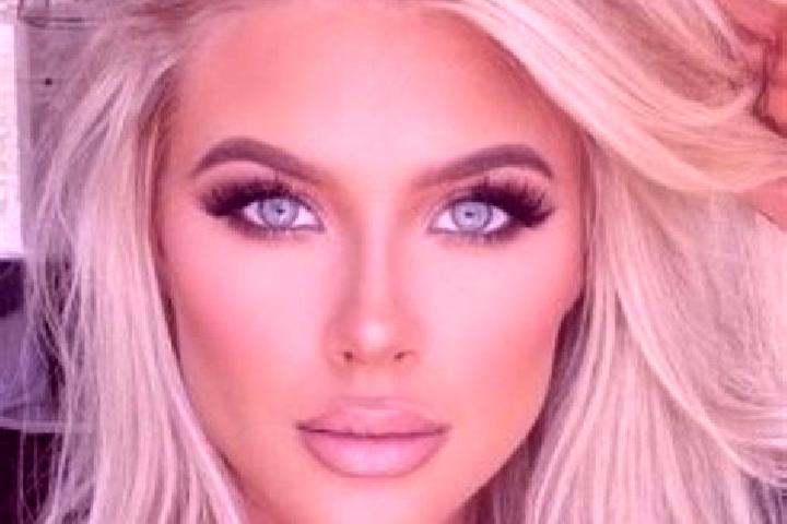 Chloe, 28, a platinum blonde green-eyed slavic companion based in Jupu. Offering Dinner Date, Erotic Massage, Duos, Striptease. Available for incall and outc...