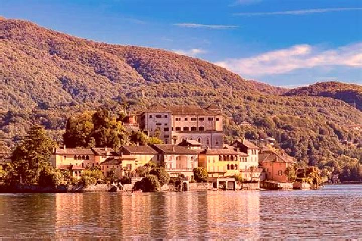 Chloe, 28 — Escort in Grumolo Pedemonte, Italy