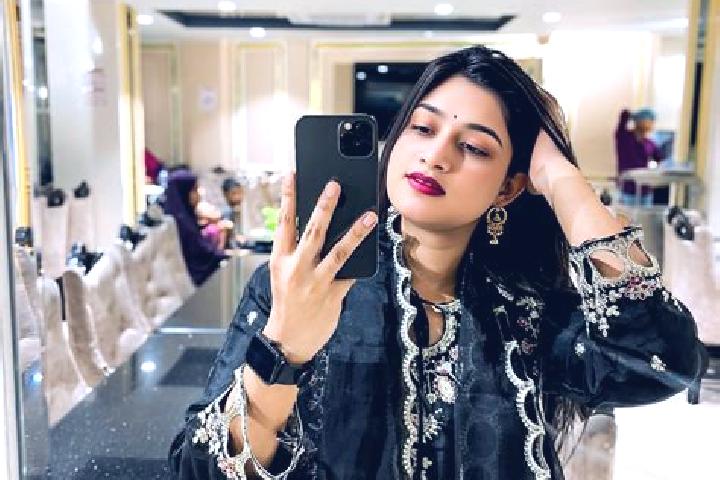 Chloe, 28 — Escort in Pabbi, Pakistan