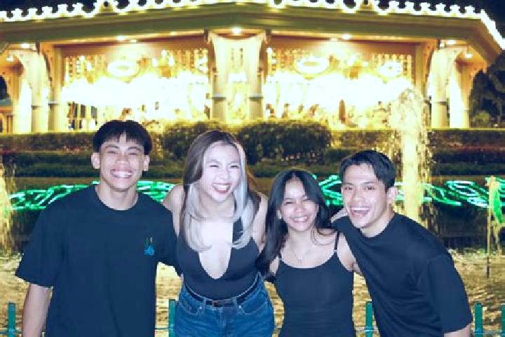 Chloe, 28 — Escort in Sinagar, Indonesia
