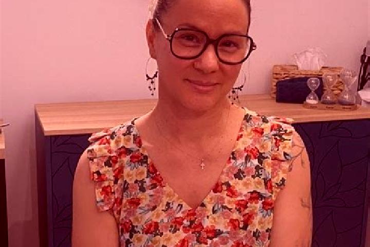 Chloe, 28 — Escort in Toussieu, France