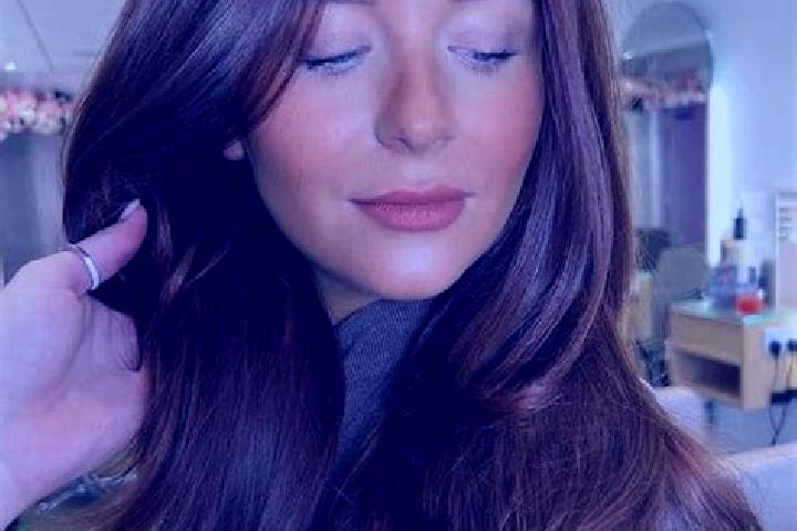 Chloe, 29, a auburn brown-eyed indian companion based in Ciuperceni. Offering GFE, Roleplay, Overnight, BDSM. Available for incall and outcall, day and eveni...