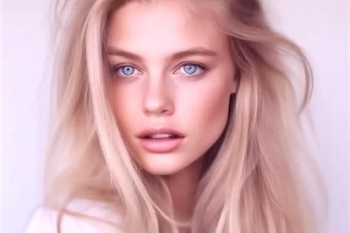 Chloe, 29, a blonde brown-eyed mixed companion based in Bryan. Offering Striptease, Party Girl. Available for incall and outcall, day and evening dates.