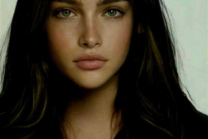 Chloe, 29, a brunette blue-eyed caucasian companion based in Dekreta. Offering CIM, Tantra, 69, Fetish. Available for incall and outcall, day and evening dates.
