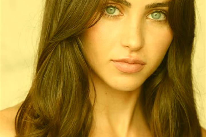 Chloe, 29, a brunette blue-eyed middle eastern companion based in Xichangmen. Offering Overnight, Fetish, 69, Deep French Kissing, Duos. Available for incall...
