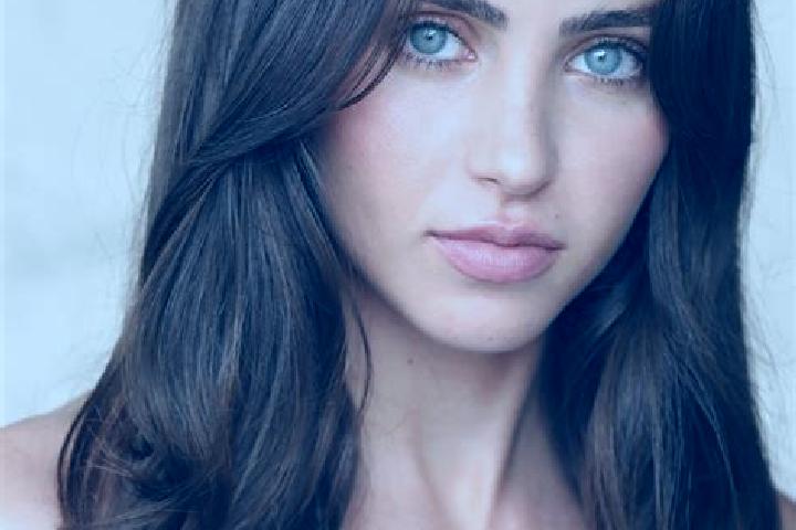 Chloe, 29, a brunette brown-eyed european companion based in Huaping. Offering GFE, Domination, Deep French Kissing, Overnight, Tantra. Available for incall ...