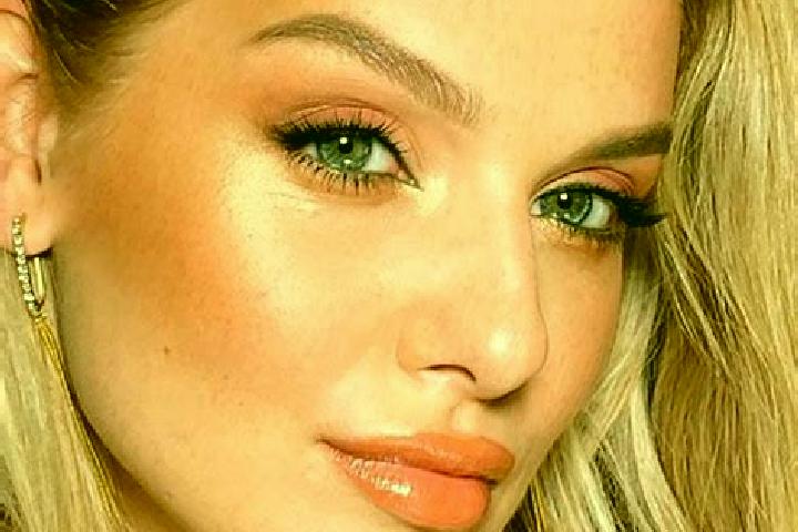 Chloe, 29, a dark blonde green-eyed european companion based in Tanjungluar. Offering BDSM, Deep French Kissing, Prostate Massage. Available for incall and o...