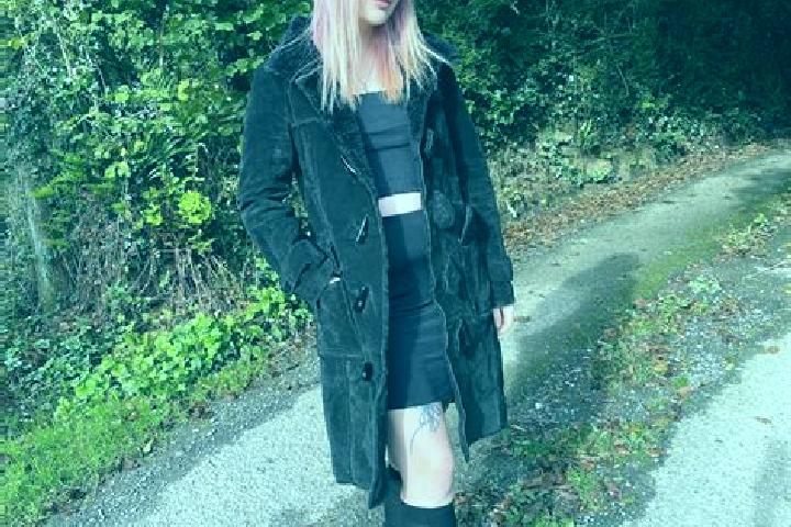 Chloe, 29 — Escort in Crymych, United Kingdom