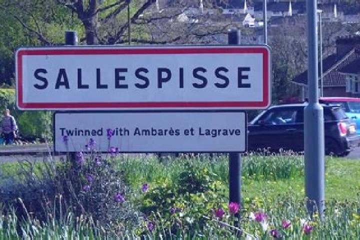 Chloe, 29 — Escort in Sallespisse, France