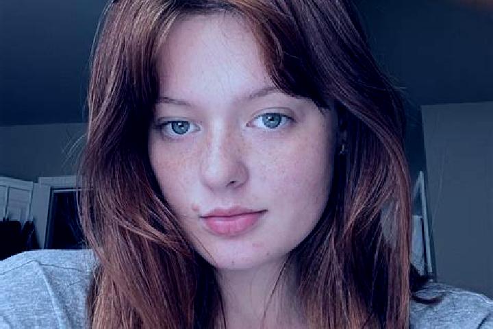 Chloe, 30, a auburn amber-eyed indian companion based in Castelfranco Veneto. Offering BDSM, GFE, Fetish. Available for incall and outcall, day and evening d...