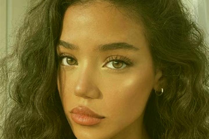 Chloe, 30, a black brown-eyed ebony companion based in Tsovasar. Offering 69, Party Girl. Available for incall and outcall, overnight bookings available.