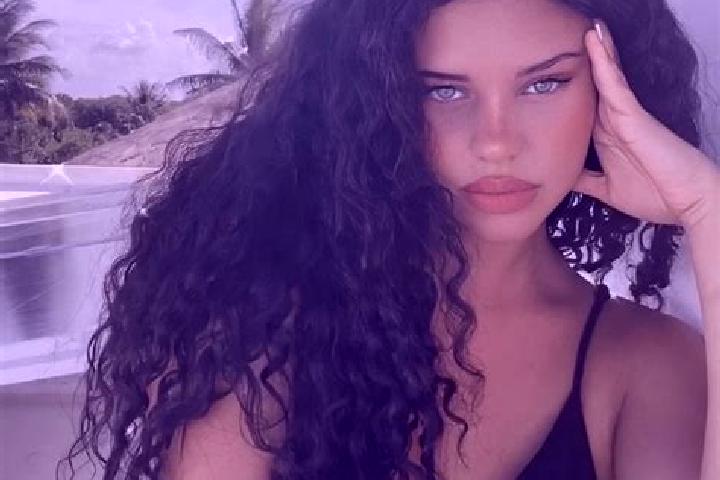 Chloe, 30, a black grey-eyed latina companion based in Mercues. Offering Girlfriend Experience, A-Level, Domination, Duos. Available for incall and outcall, ...