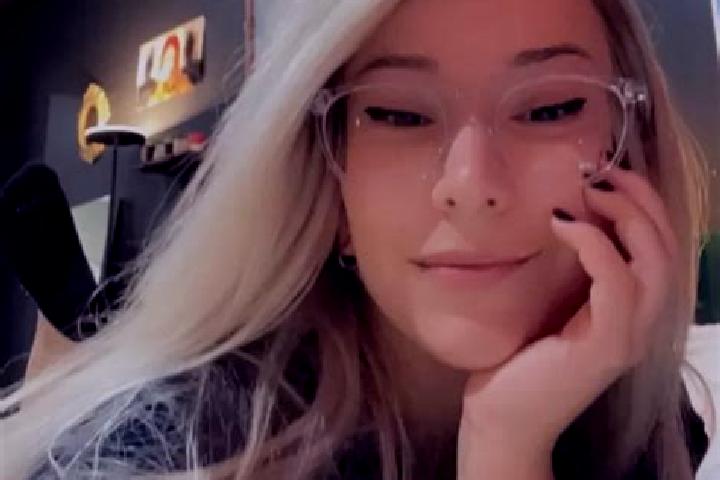 Chloe, 30, a blonde grey-eyed mixed companion based in Cienega del Sauce. Offering Deep French Kissing, BDSM, Erotic Massage, OWO, Roleplay. Available for in...