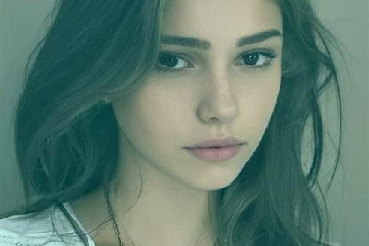 Chloe, 30, a chestnut grey-eyed slavic companion based in Emerchicourt. Offering OWO, GFE, 69, Domination. Available for incall and outcall, day and evening ...