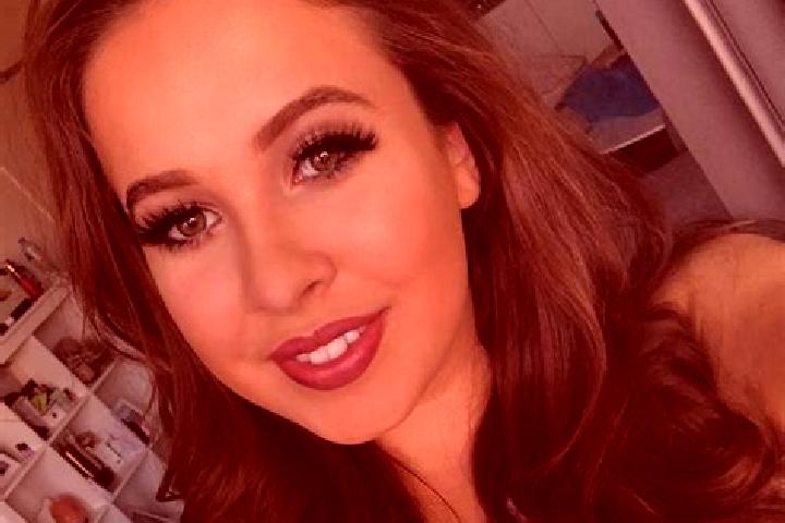 Chloe, 30, a dark blonde amber-eyed mixed companion based in New Stevenston. Offering A-Level, Massage, Fetish, Couples, BDSM. Available for incall and outca...