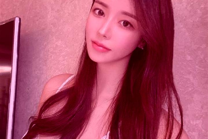 Chloe, 30 — Escort in Baitouli, China
