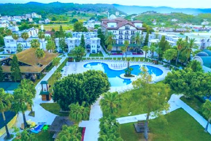 Chloe, 30 — Escort in Cenger, Turkey
