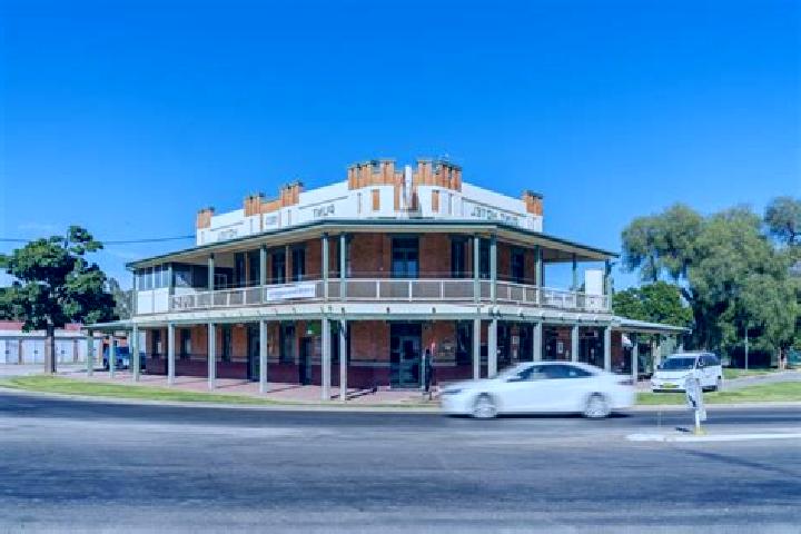 Chloe, 30 — Escort in Darlington Point, Australia