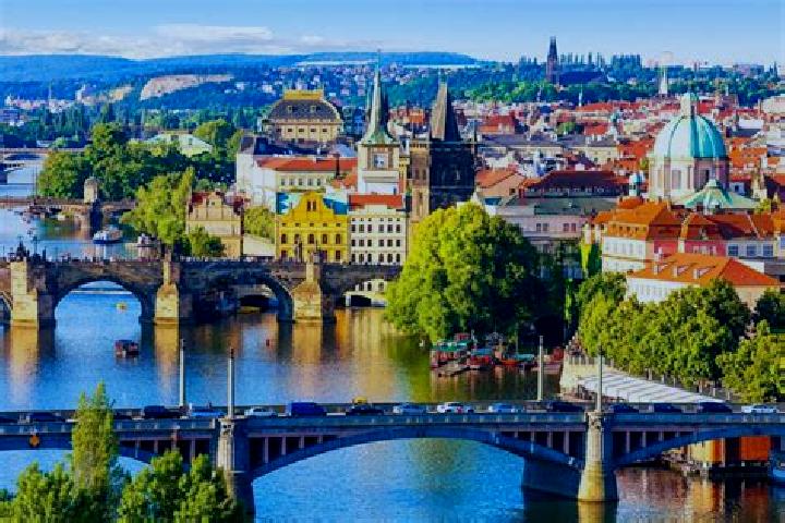 Chloe, 30 — Escort in Paskov, Czech Republic
