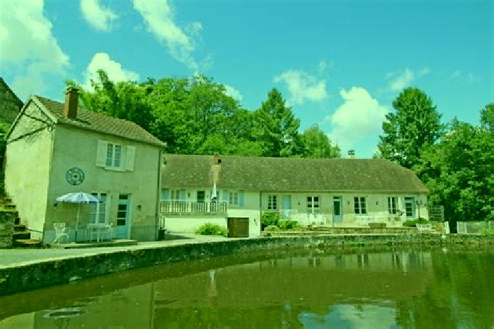 Chloe, 30 — Escort in Saint-Yrieix-la-Perche, France