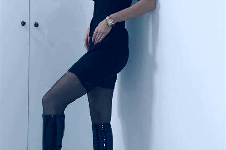 Chloe, 31, a black dark-eyed european companion based in Shady Side. Offering Striptease, Girlfriend Experience, Overnight, Tantra, Roleplay. Available for i...