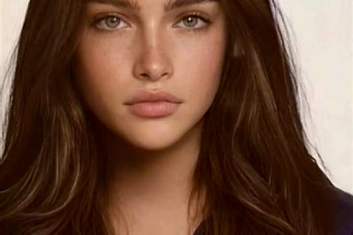 Chloe, 31, a brunette blue-eyed european companion based in Chiuzbaia. Offering A-Level, Tantra, Deep French Kissing. Available for incall and outcall, day a...