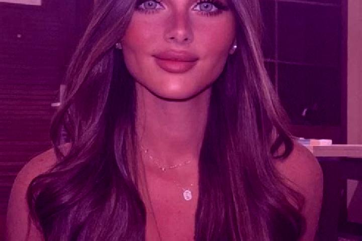 Chloe, 31, a brunette dark-eyed european companion based in Yaounde. Offering Party Girl, 69, OWO, Travel Companion, Domination. Available for incall and out...