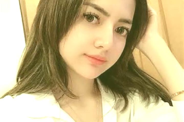 Chloe, 31, a chestnut blue-eyed slavic companion based in Hti Pha. Offering Overnight, Domination, Roleplay, Striptease. Available for incall and outcall, da...