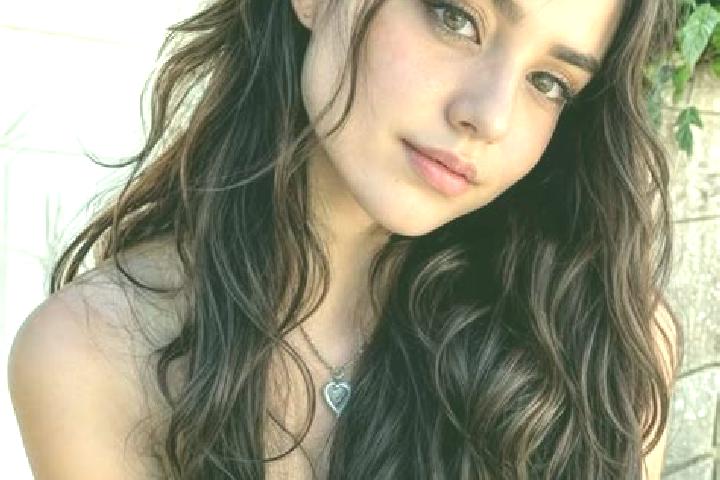 Chloe, 31, a red hazel-eyed middle eastern companion based in Huedin. Offering Prostate Massage, Dinner Date, Tantra, OWO, Couples. Available for incall and ...