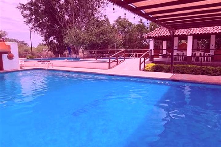 Chloe, 31 — Escort in Bacum, Mexico
