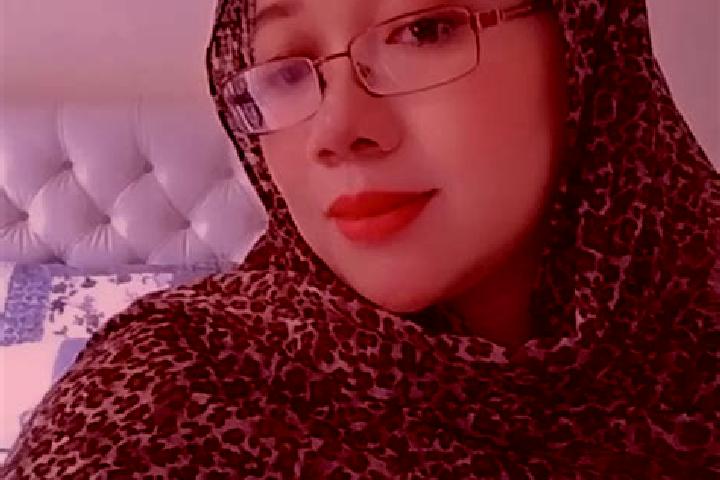 Chloe, 31 — Escort in Cigoong, Indonesia