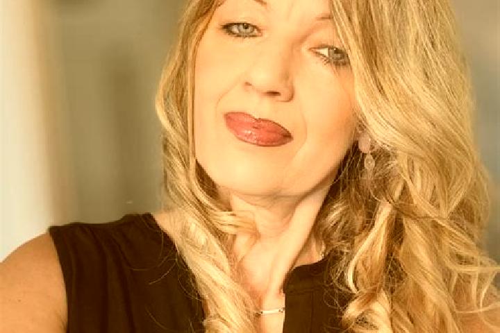 Chloe, 31 — Escort in Hemslingen, Germany