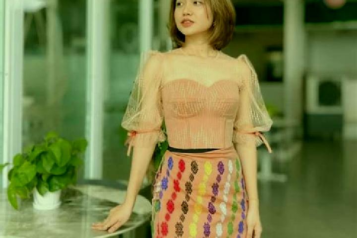 Chloe, 31 — Escort in Mahlwagon, Myanmar