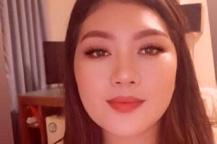 Chloe, 32, a black dark-eyed asian companion based in Sumirago. Offering OWO, Fetish, Dinner Date. Available for incall and outcall, day and evening dates.