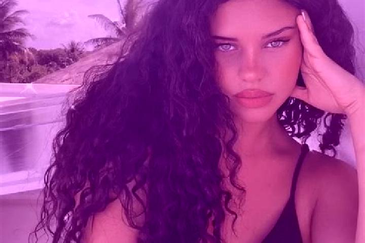 Chloe, 32, a black grey-eyed latina companion based in Morteros. Offering Erotic Massage, OWO, 69, Travel Companion. Available for incall and outcall, overni...