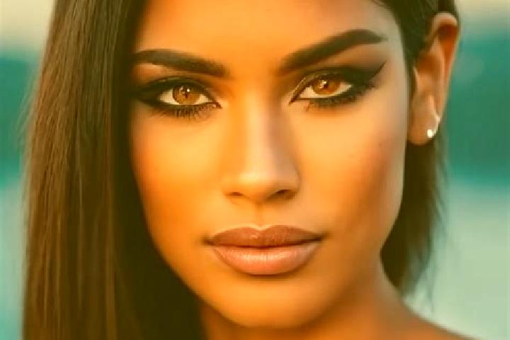 Chloe, 32, a dark blonde dark-eyed latina companion based in Millau. Offering Roleplay, Deep French Kissing, Party Girl. Available for incall and outcall, ov...