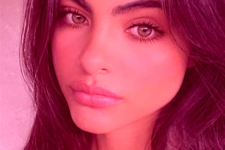 Chloe, 32, a dark blonde hazel-eyed middle eastern companion based in Zhengyangshan. Offering Massage, Party Girl, Fetish, Duos, Erotic Massage. Available fo...