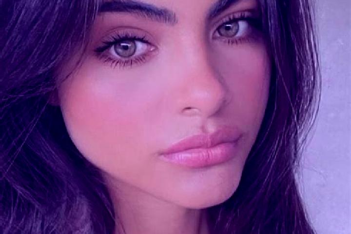 Chloe, 32, a red green-eyed indian companion based in Butucu. Offering Couples, Massage, Dinner Date. Available for incall and outcall, day and evening dates.