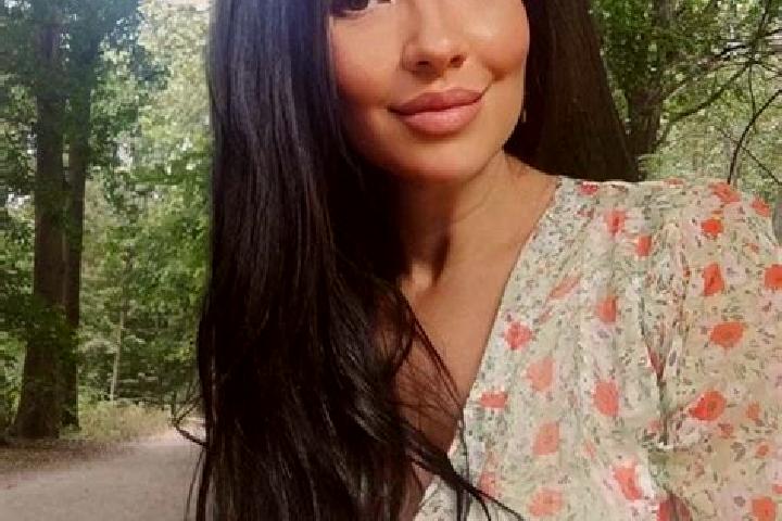 Chloe, 32 — Escort in Bila, Ukraine