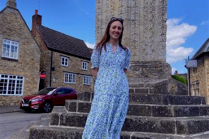 Chloe, 32 — Escort in Geddington, United Kingdom
