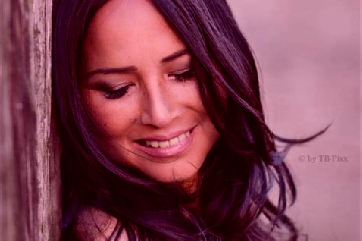 Chloe, 32 — Escort in Hatten, France