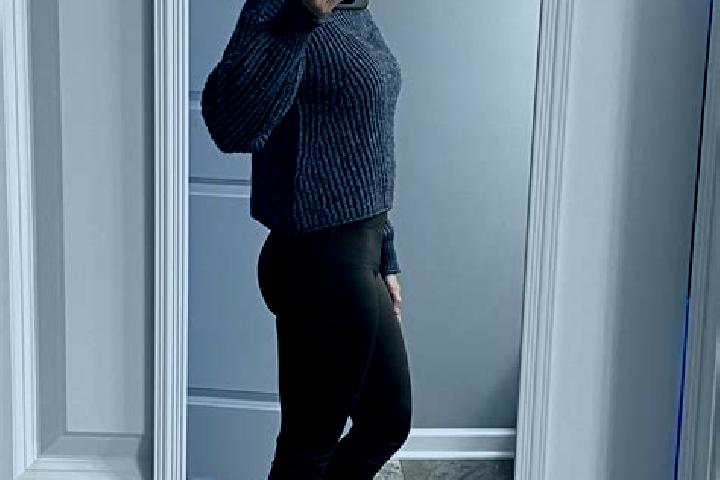 Chloe, 32 — Escort in Rayduzhnyi Masyv, Ukraine