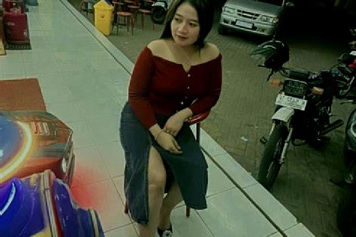 Chloe, 32 — Escort in Tambakromo, Indonesia
